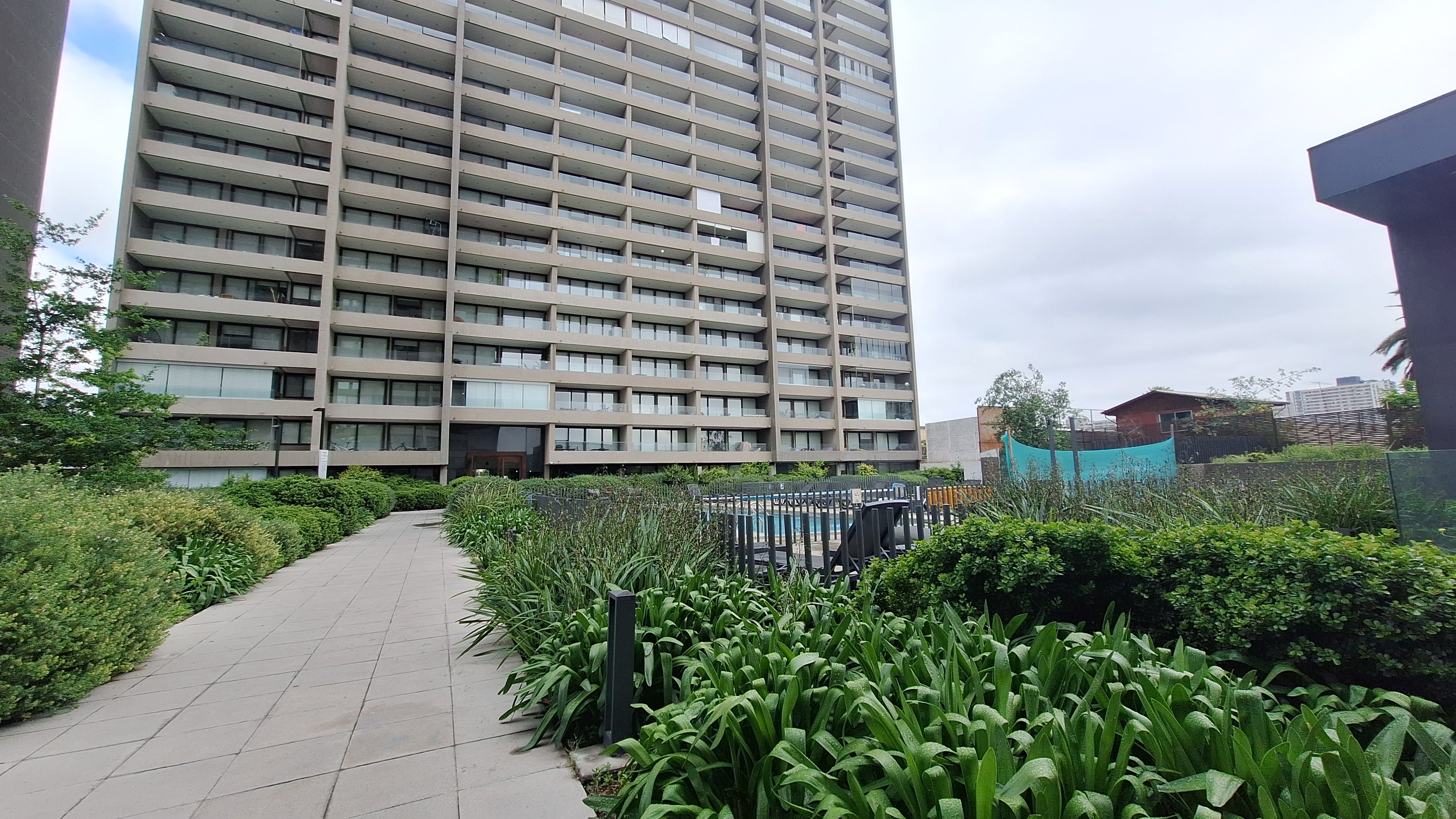 Amplio Dpto, 1d,1b, Cercano A Metro, Servios Y Comercios - foto 4